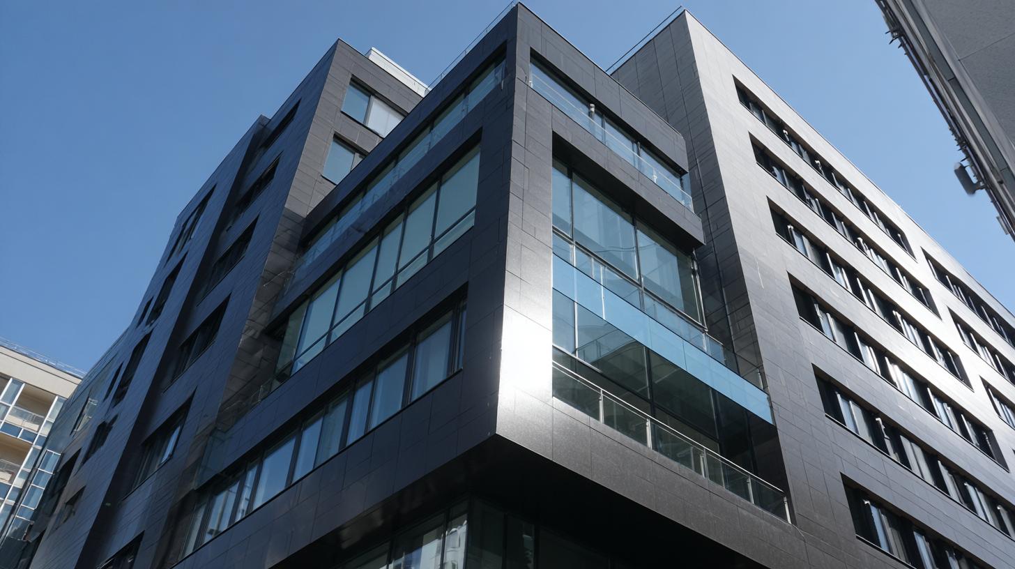 Detailní pohled na silikonový nátěr fasády (Liberec). Tipy pro údržbu a prevence problémů