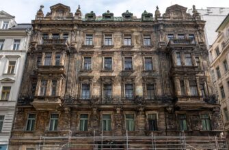 Kreativní nápady pro renovace staré fasády (Praha)