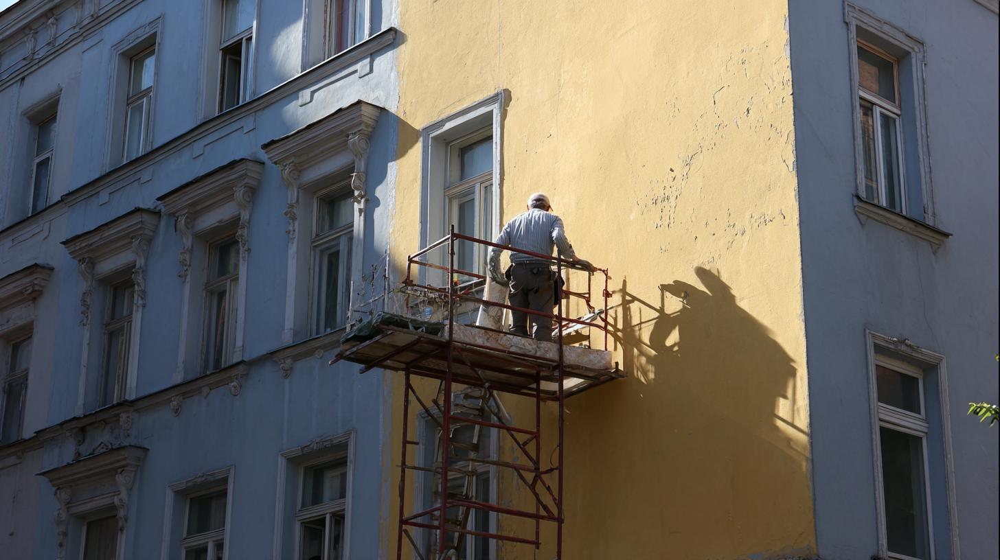 Postupy krok za krokem při malování na fasádu (Ostrava). Krok 6: Finální kontrola a ochranné prvky