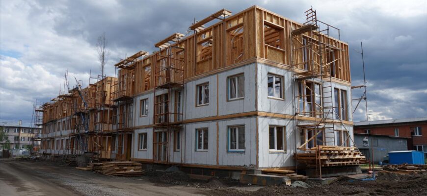 Postupy krok za krokem při dřevostavbě a montované domy v Ostravě