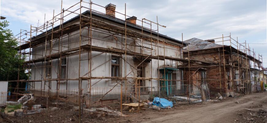 Postupy krok za krokem při rekonstrukci rodinných domů (Teplice)