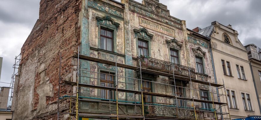 Fasáda, která vypráví příběh: Kreativní nápady pro renovace staré fasády v Mladé Boleslavi