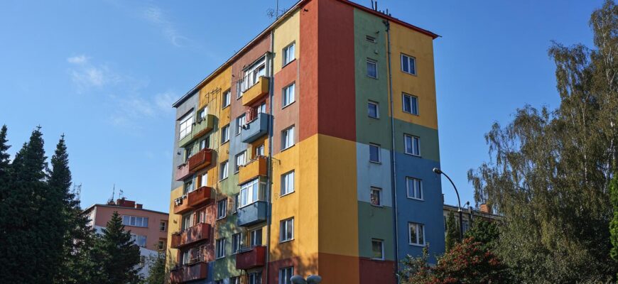 Nejnovější trendy v nátěru fasády nepropustí vodu (Frýdek-Místek)