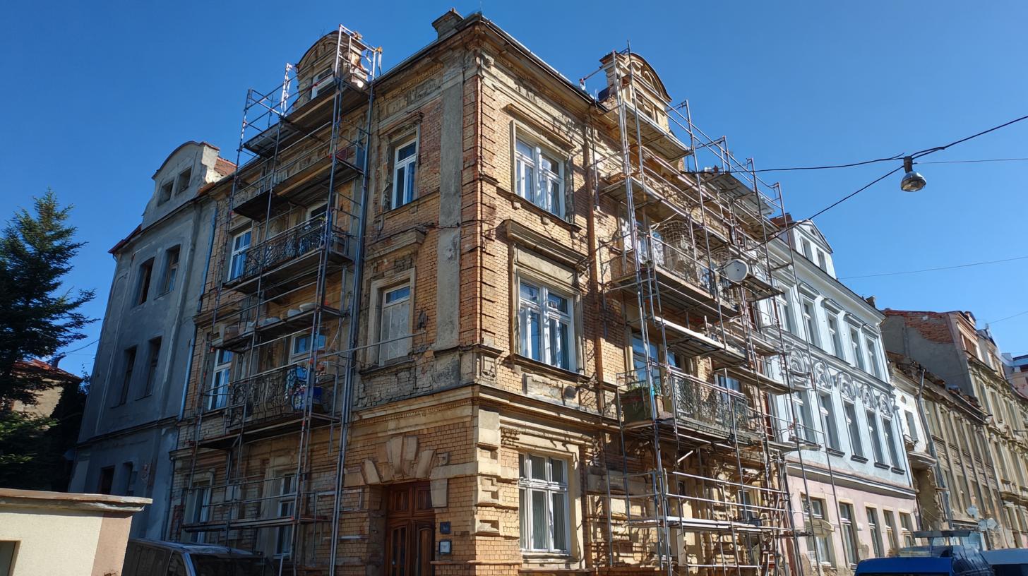 Profesionální rady pro renovace fasád (Třinec). Příprava, průběh a dohled nad renovací: co očekávat v praxi
