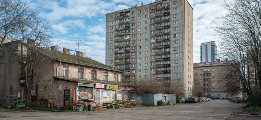 Praktický průvodce k rekonstrukci panelových domů (Karviná)